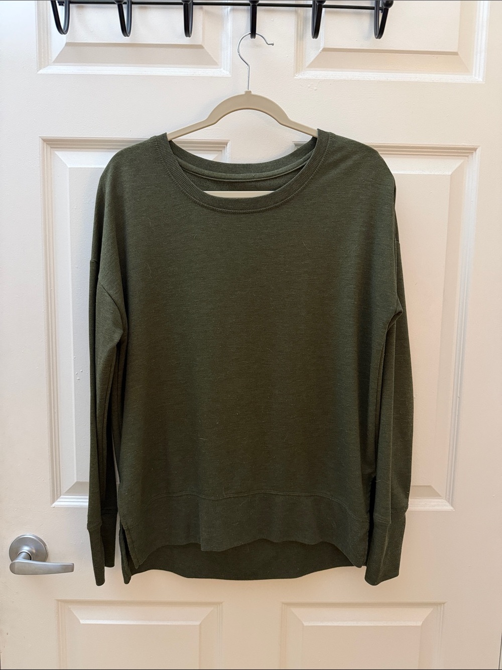 Casual Olive Green Women's Crewneck Sweater